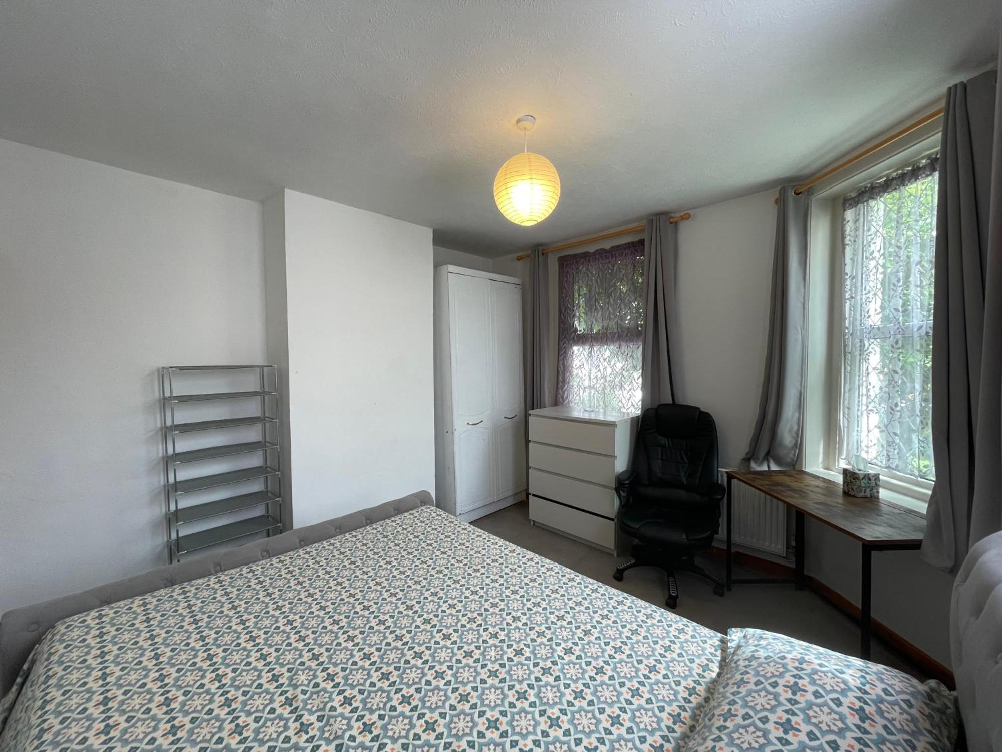 South Coast Guest Rooms With Parking Space Poole Luaran gambar