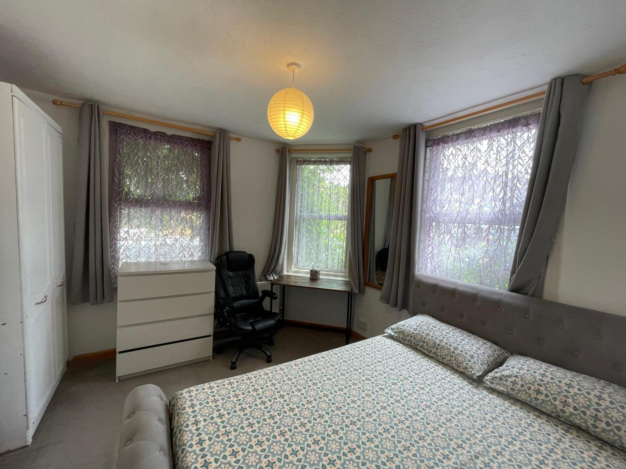 South Coast Guest Rooms With Parking Space Poole Luaran gambar